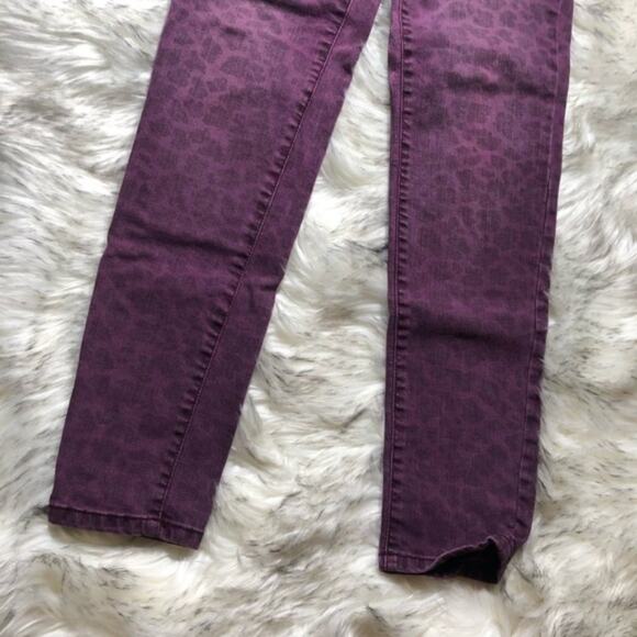 Nine West Vintage America Low Rise Purple Leopard Animal Print Jeans - Picture 4 of 8